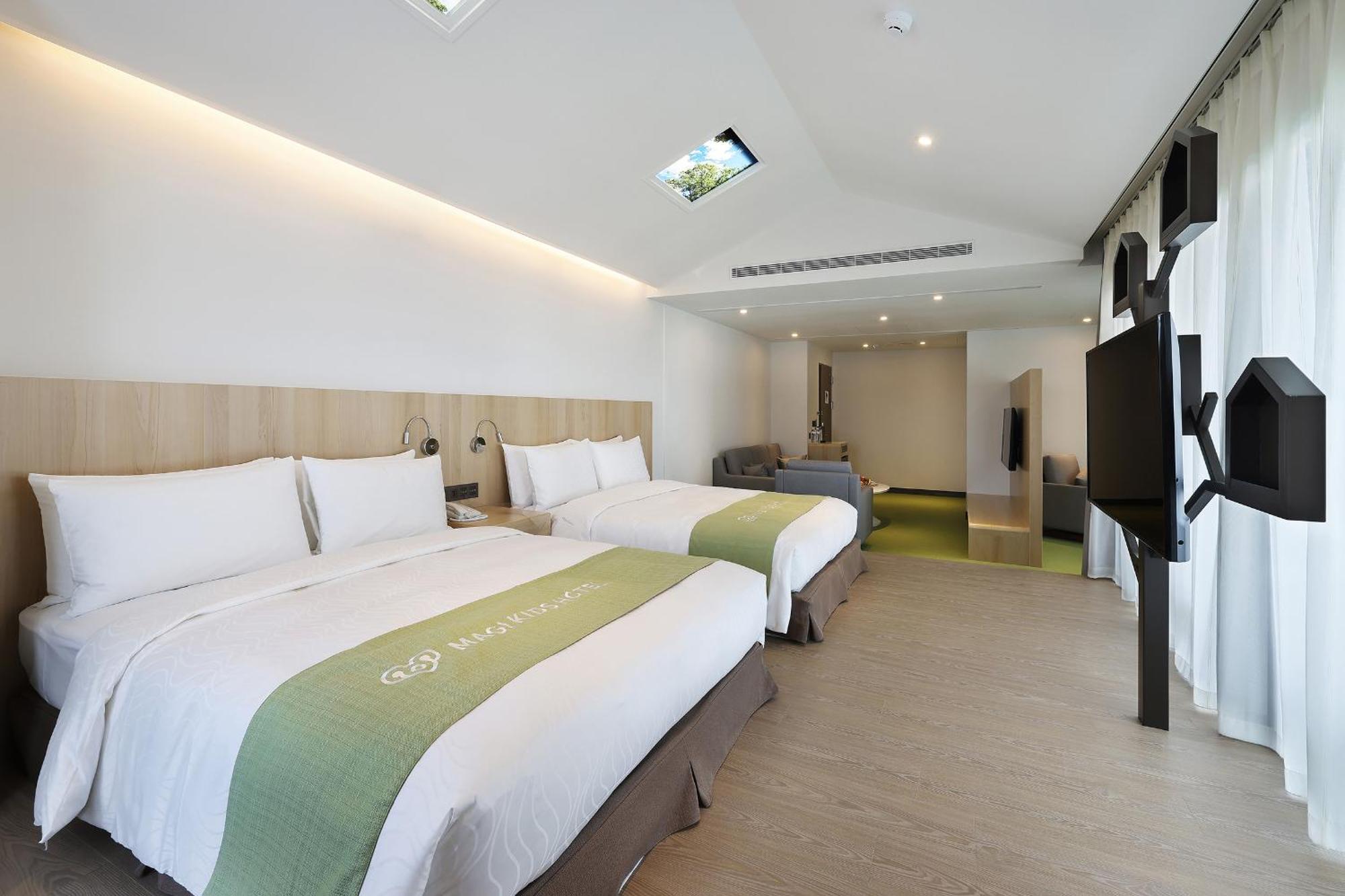 Check Inn Magi Kids Hotel Luodong Dış mekan fotoğraf